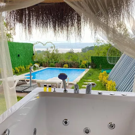 Bungalovca Lodge